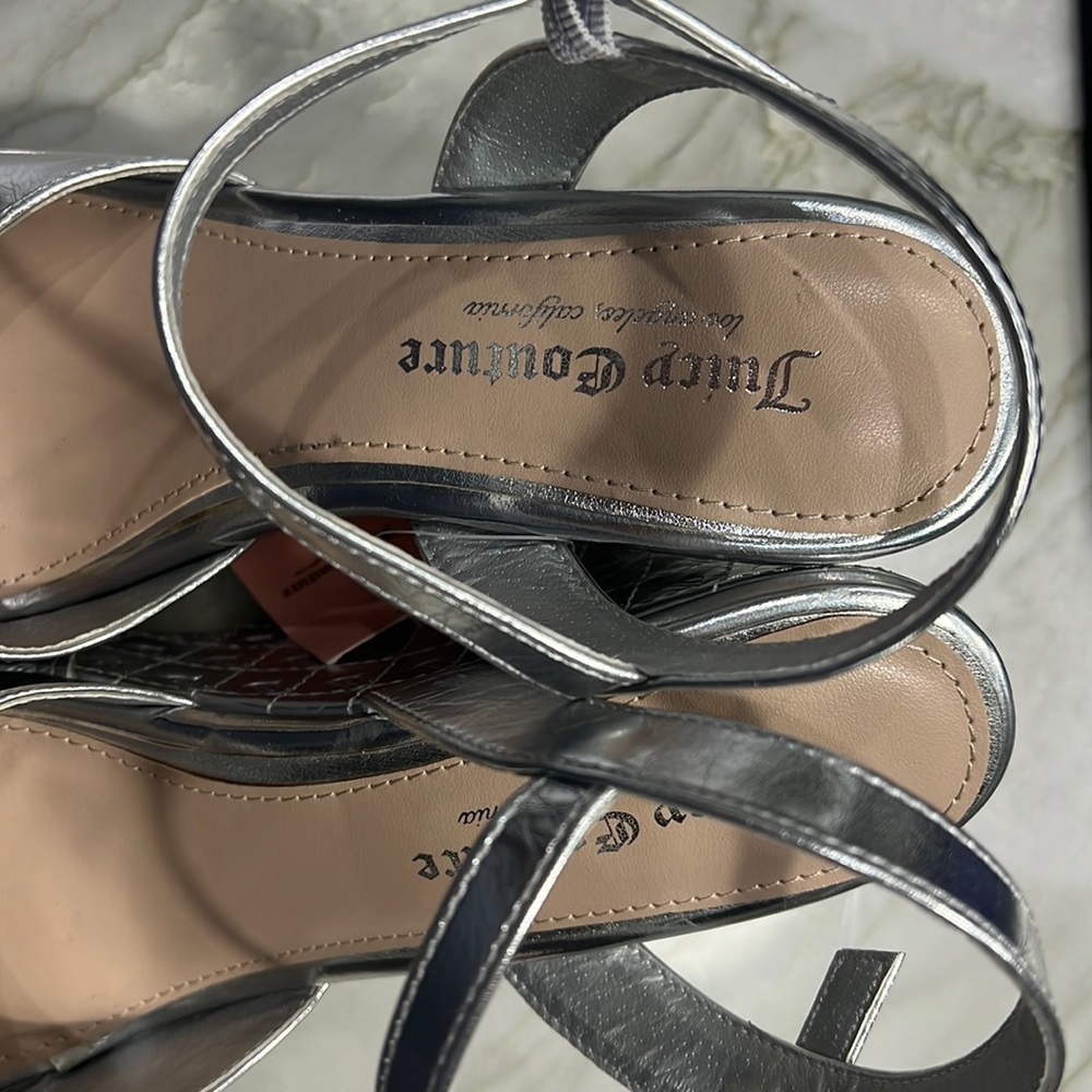 Juicy Couture sz 8.5 Harlow Wedge